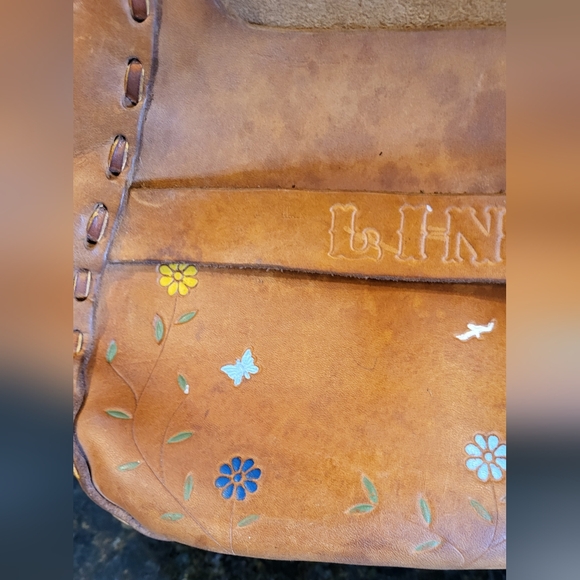 Vintage Tan Tooled Leather Purse with Embossed Flowers, Birds, and Butterflies - Picture 13 of 15